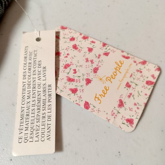 Free People Jeans 25 R Button Fly Distressed Cropped Frayed Holes Hippie Pants - Picture 16 of 16